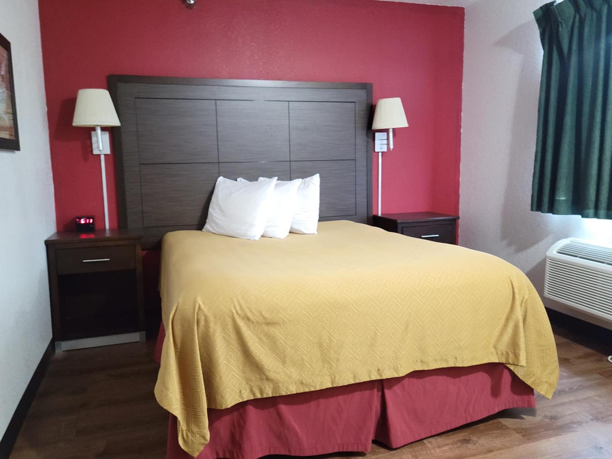 Econo Lodge Oacoma Bagian luar foto